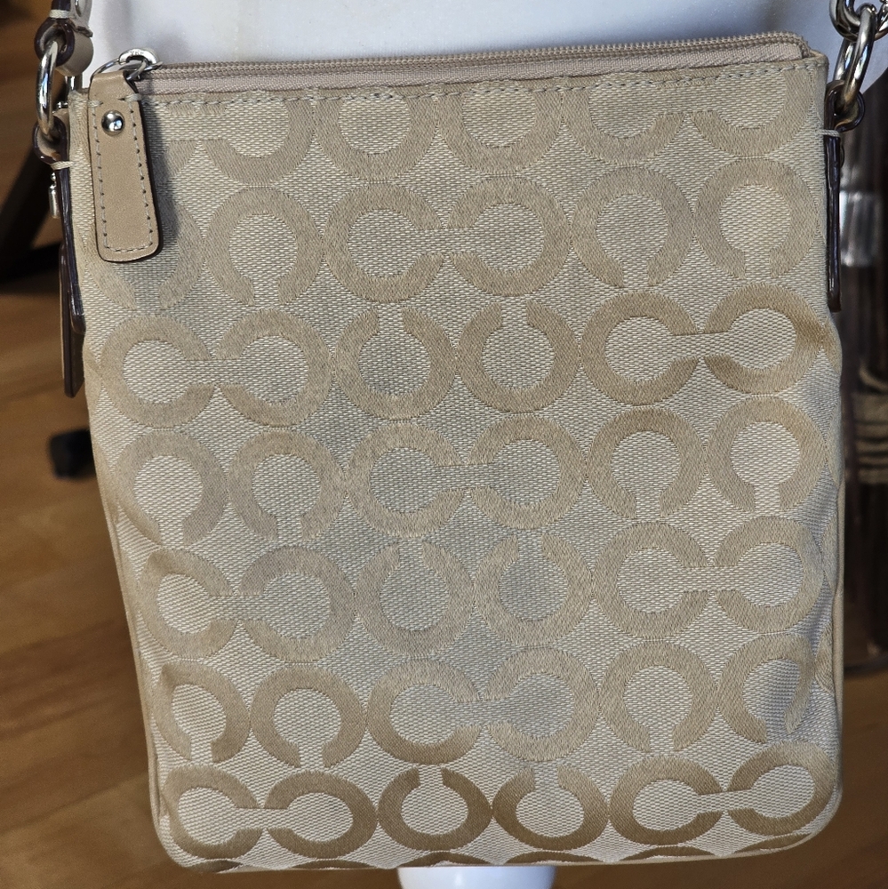 Coach Beige Crossbody Bag - Picture 4 of 11